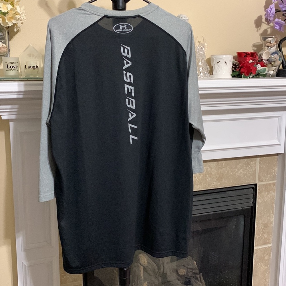 🎉HP🎊Under Armour Shirt - Picture 2 of 6